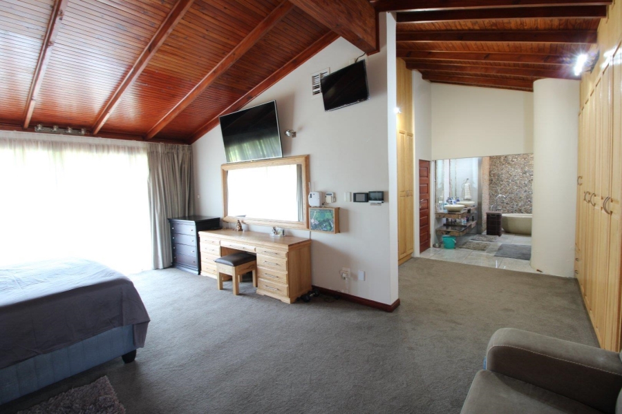 11 Bedroom Property for Sale in Van Der Hoff Park North West